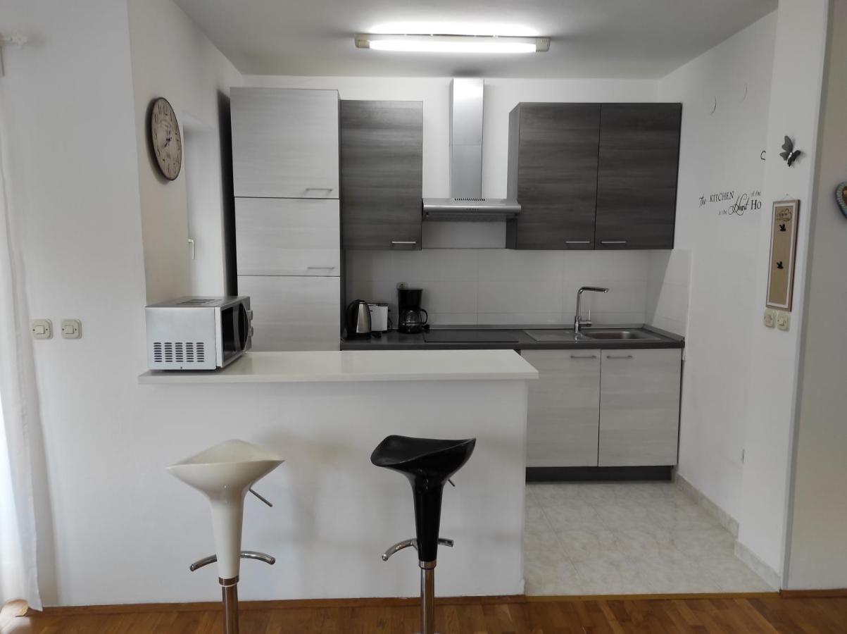 Eli Apartment